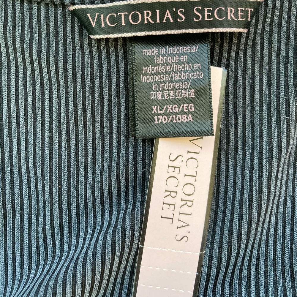 Victoria’s Secret ribbed wrap crop top - Picture 2 of 7